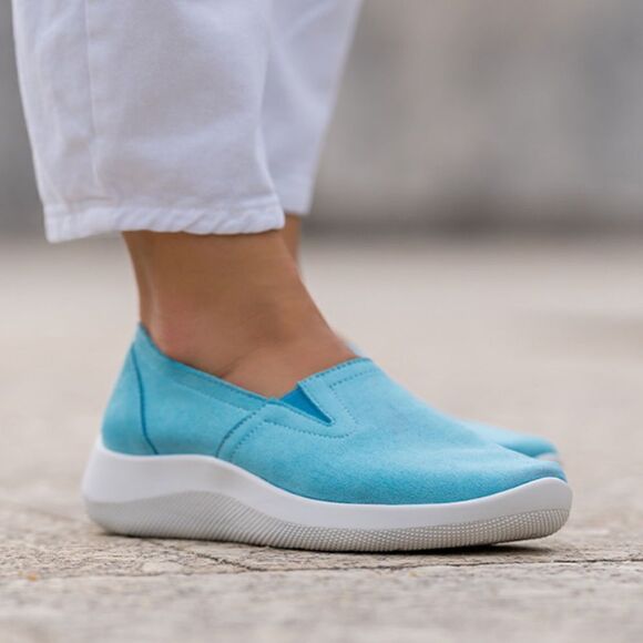 ARCOPEDICO Women’s Banff J51 Gal Rec Sky Slip Ons in the Size 41/ 9.5-10 US - Picture 1 of 15